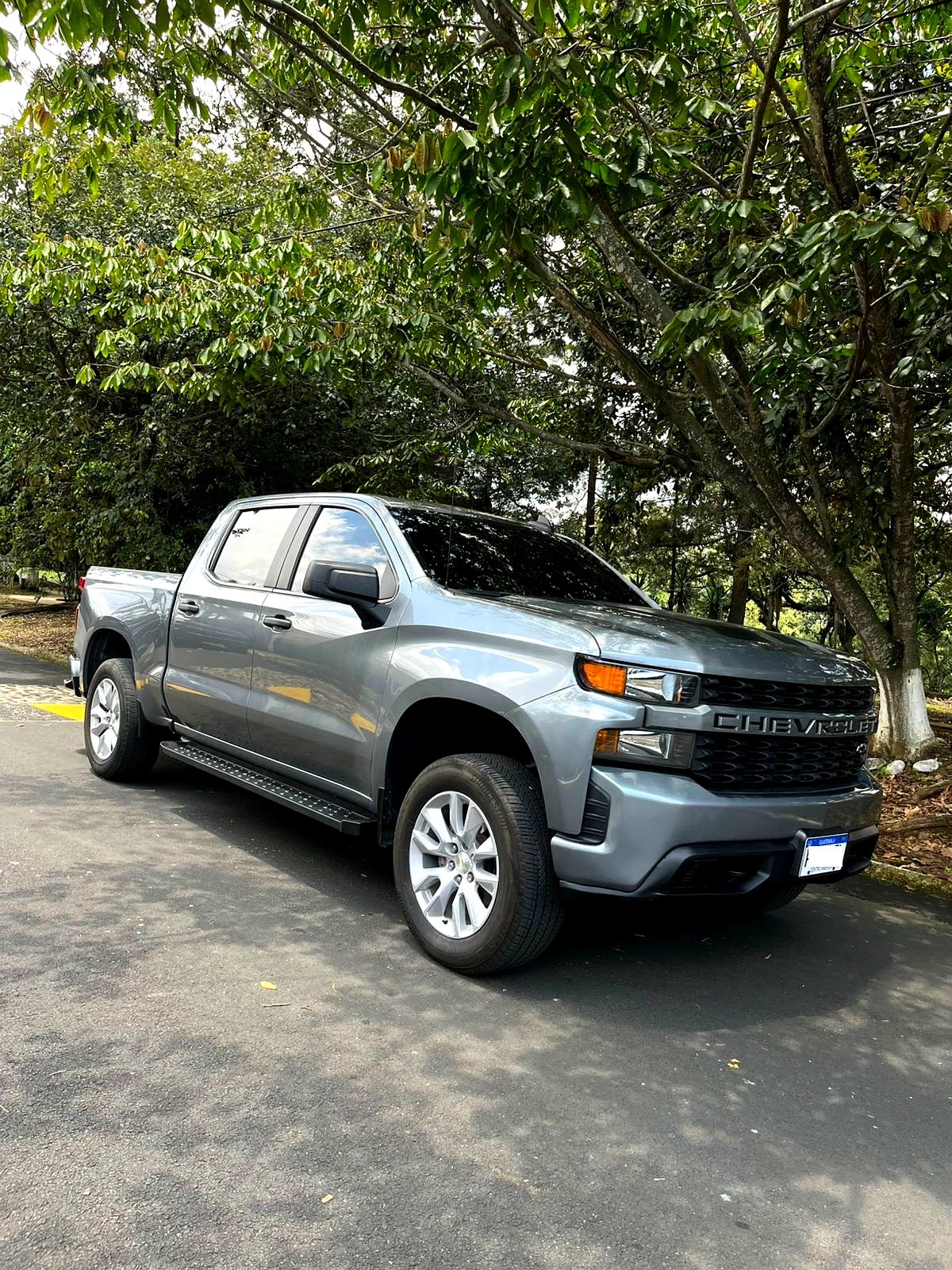 Chevrolet Silverado 1500 LTD Custom 2022 4x4 doble cabina en venta en Guatemala